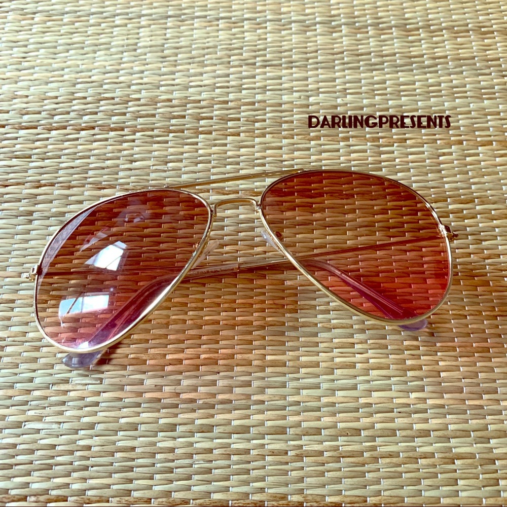 AVIATOR GOLD FRAME SUNGLASSES